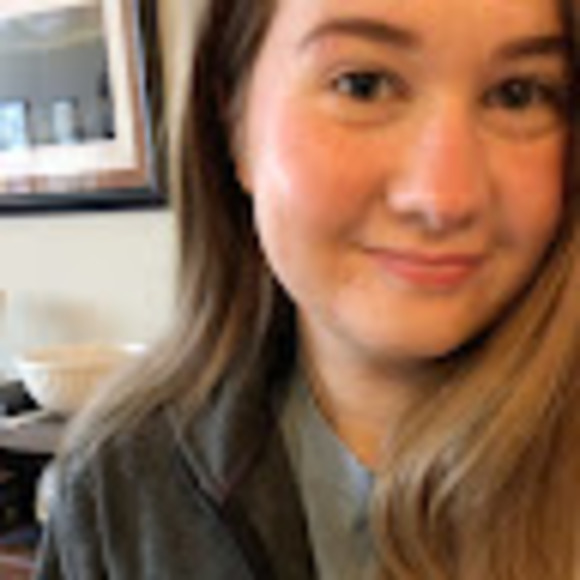 Meet your Posher, Holly - Picture 1 of 1